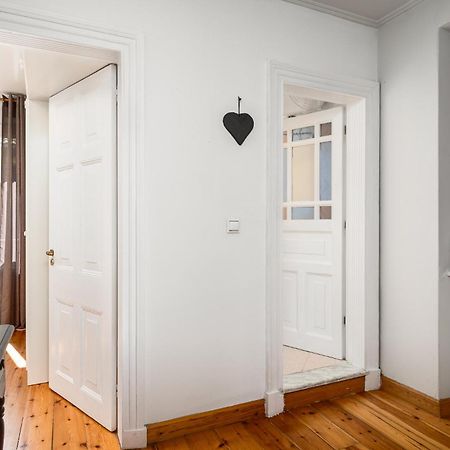 Mantouki Laval Apartment מראה חיצוני תמונה