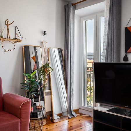 Mantouki Laval Apartment מראה חיצוני תמונה