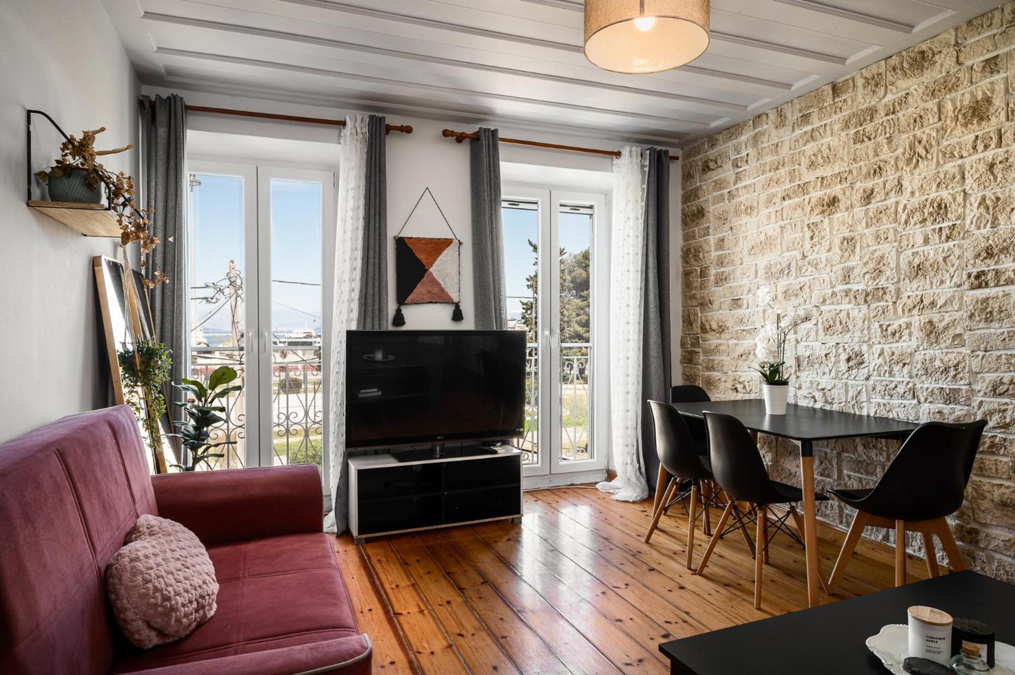 Mantouki Laval Apartment מראה חיצוני תמונה