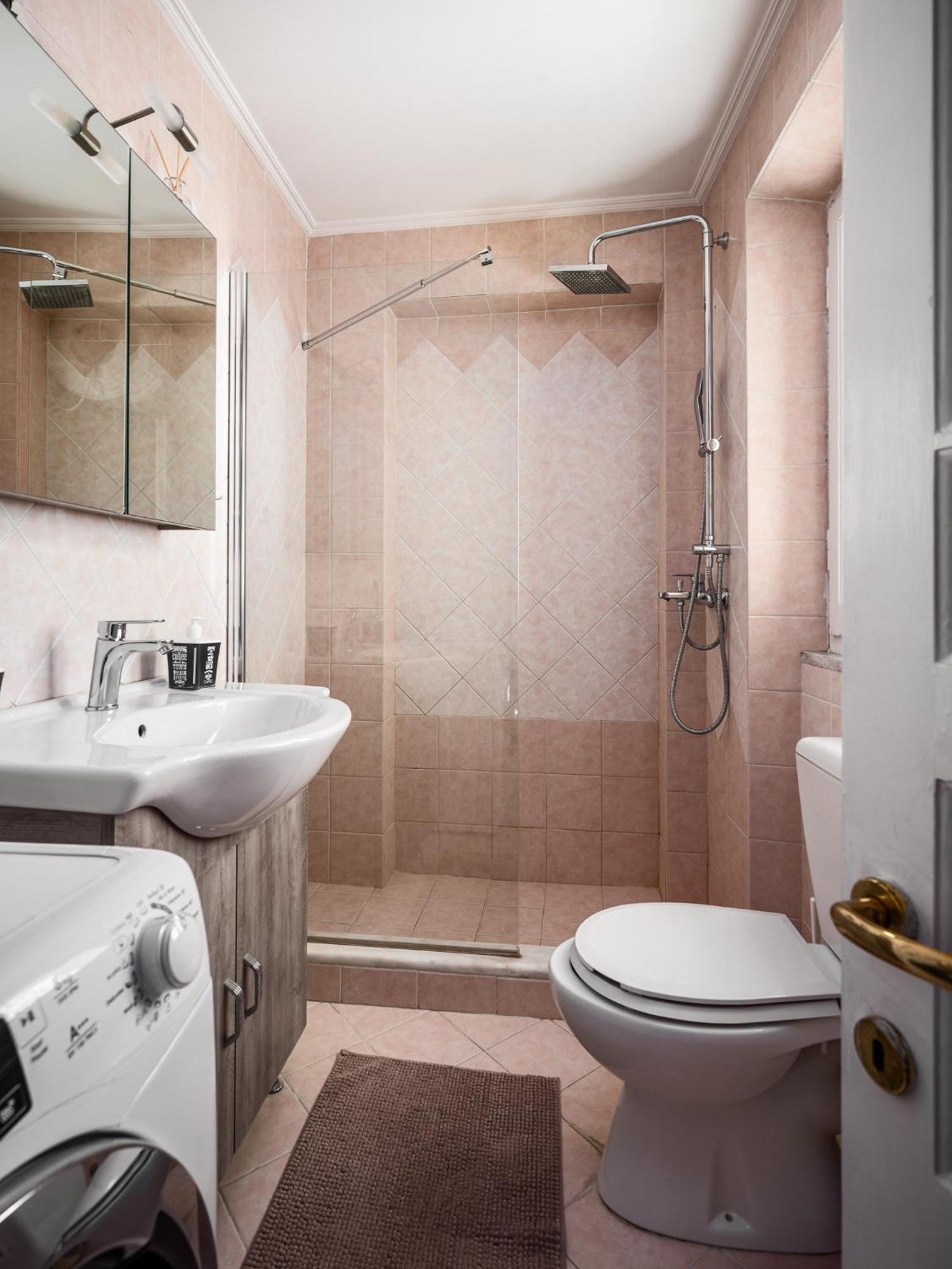 Mantouki Laval Apartment מראה חיצוני תמונה