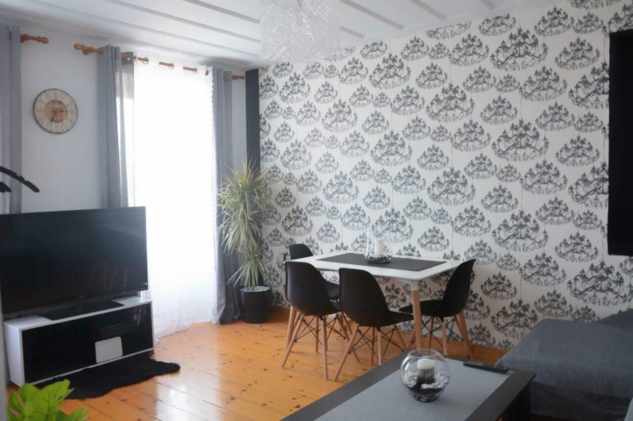 Mantouki Laval Apartment מראה חיצוני תמונה